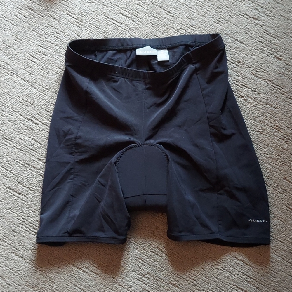 QUEST BIKE SHORTS - WOMEN'S SZ L